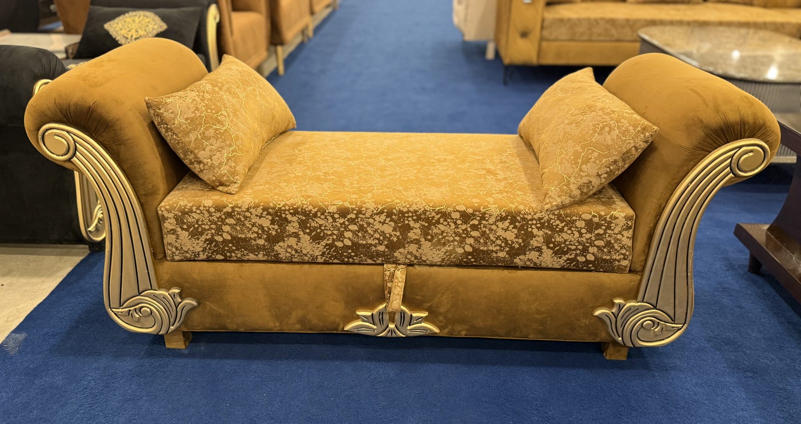 Classic Twin Settee · Settees